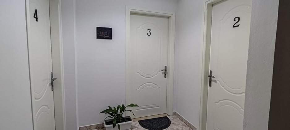 Hotel Klironomi Sarandë Buitenkant foto