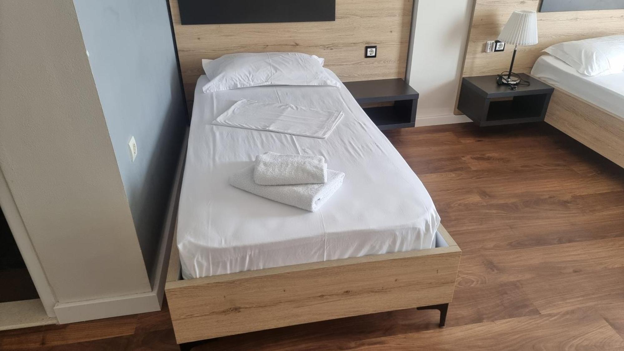 Hotel Klironomi Sarandë Kamer foto